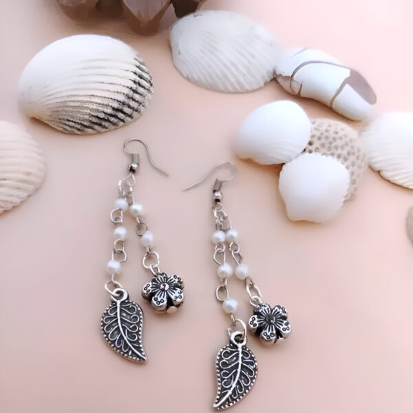 Cute Latest Design Fashion Earrings For Girls And Women - Image 2